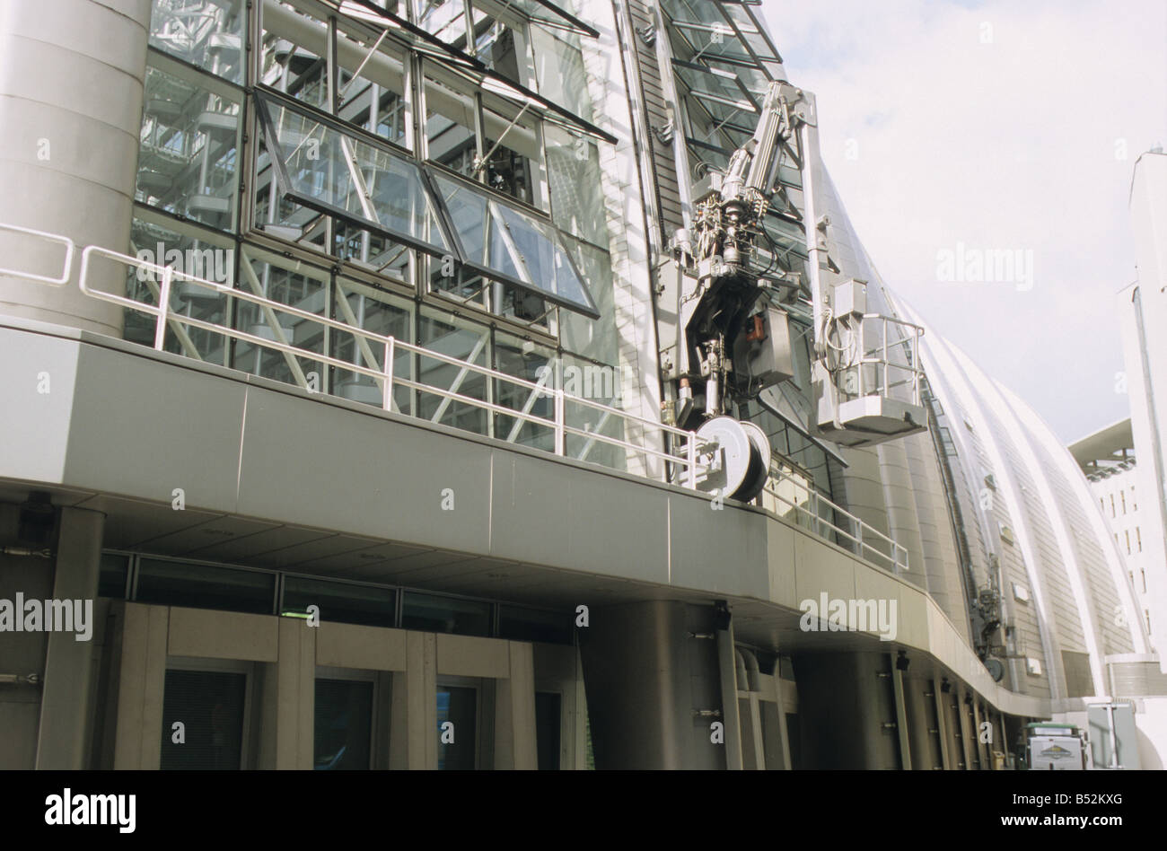 Berlin. Detail showing maintenance gantry on east elevation of Ludwig Erhard Haus, the Berlin Stock exchange. Stock Photo
