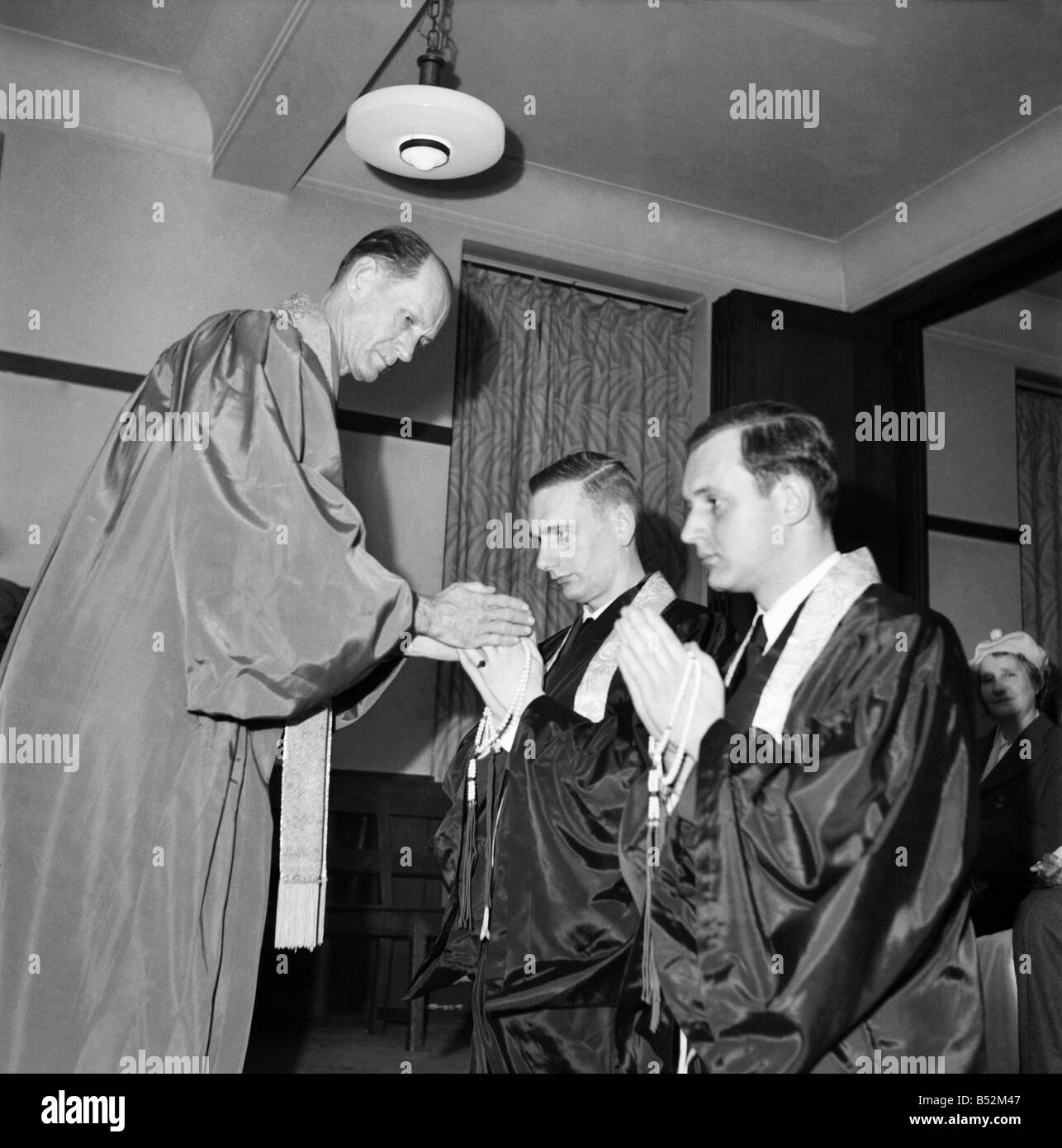Robert Stewart Clifton - Western Buddhists. October 1952 C5139-001 Stock Photo