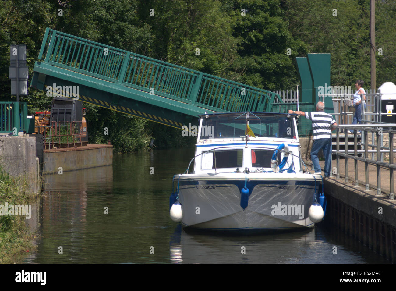 pleasure leisure houseboat bascule lifting bridge river medway yalding kent england uk europe Stock Photo