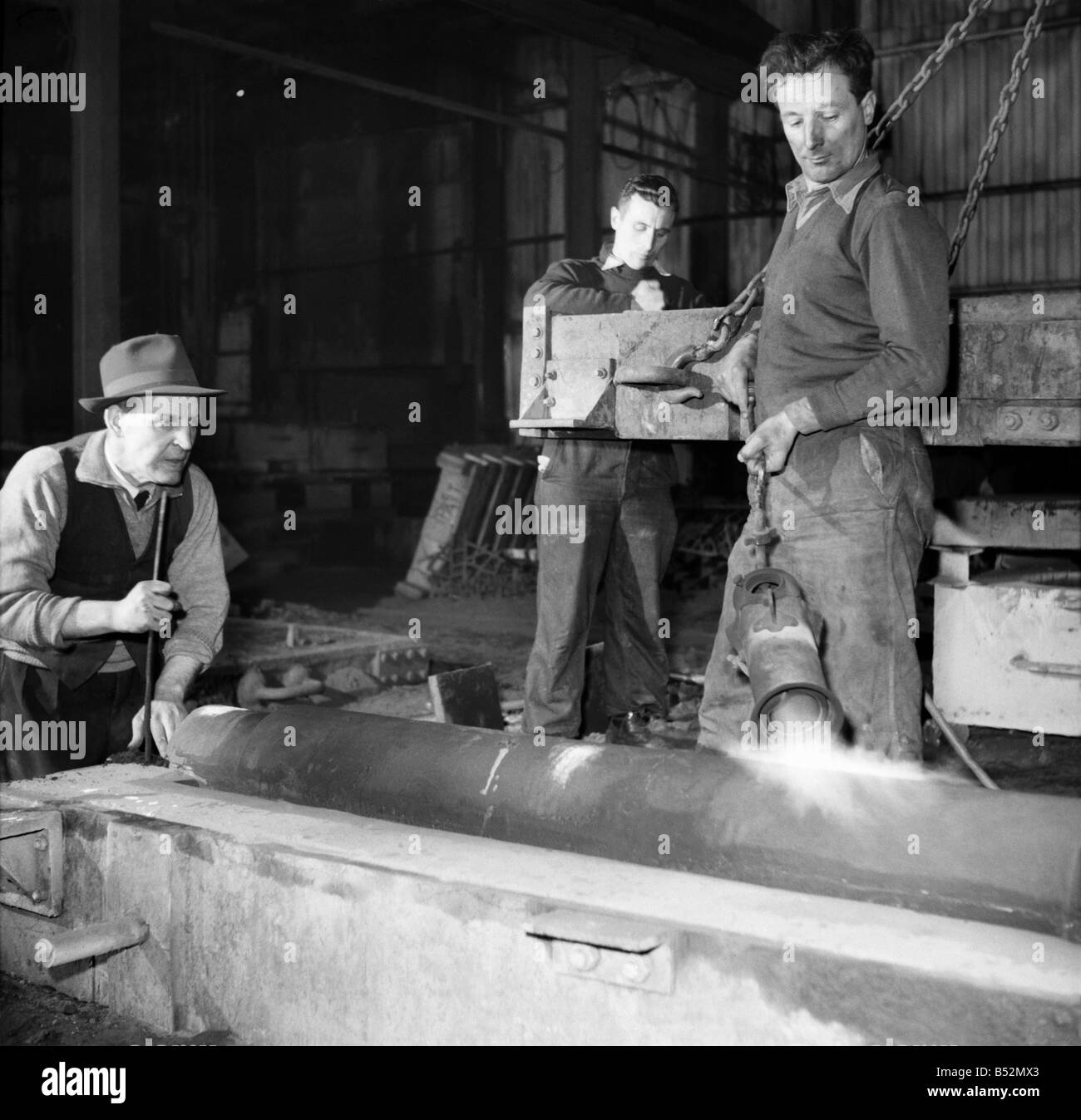 Foundry 1950s Black and White Stock Photos & Images - Alamy