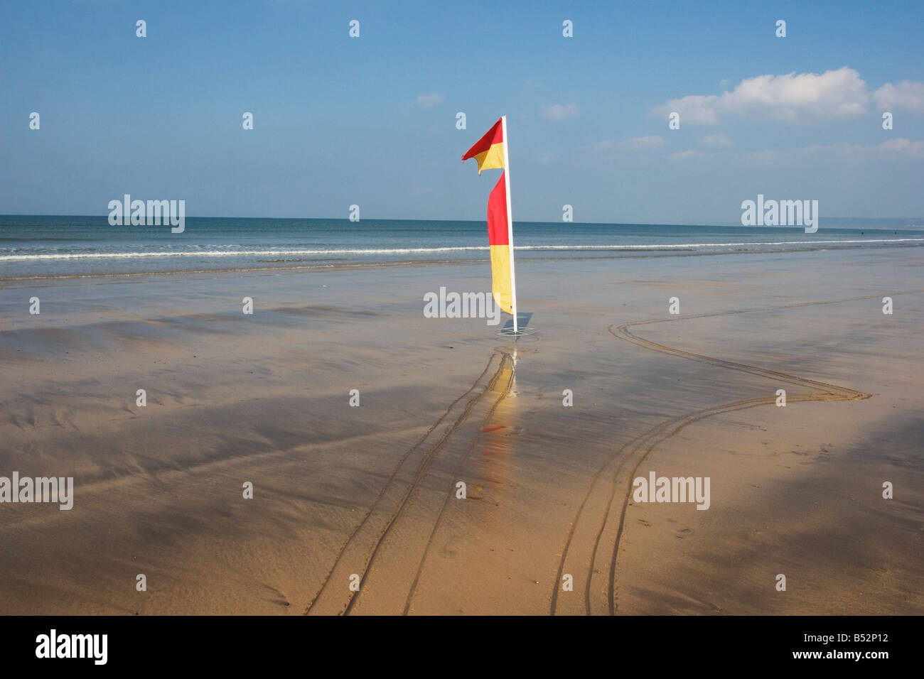 Safety flag hires stock photography and images Alamy