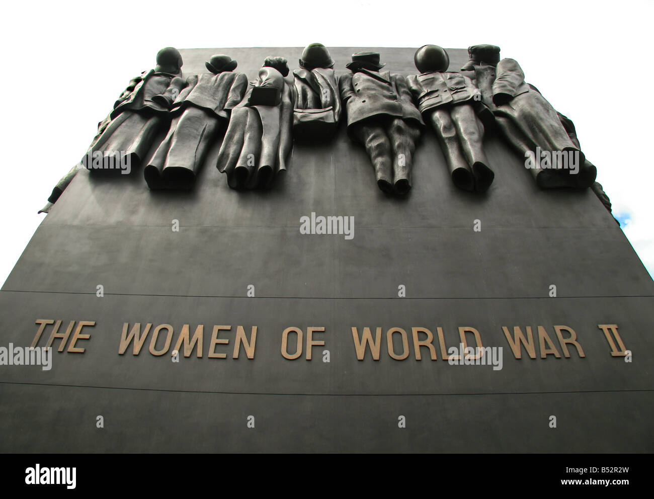 Women war memorial hi-res stock photography and images - Alamy
