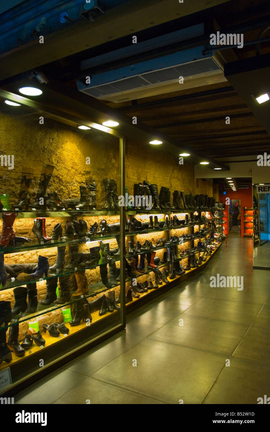 Old shoe shop interior hires stock photography and images Alamy