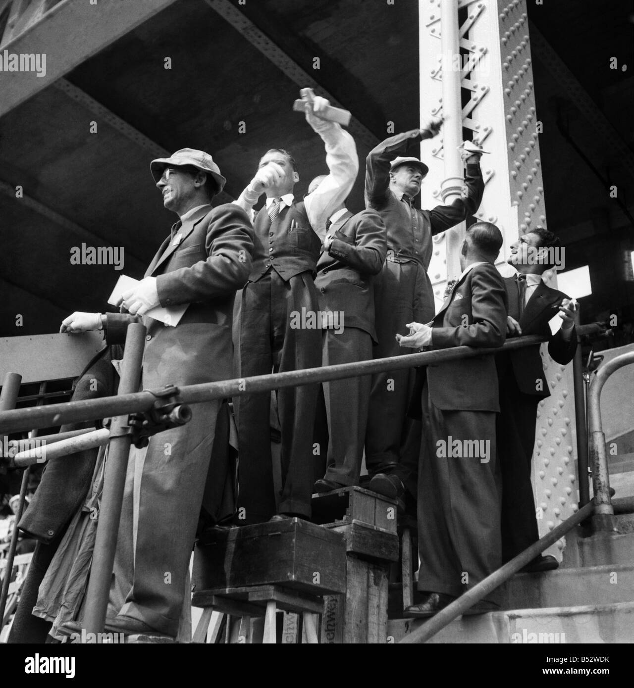 Tic Tac Man At Epsom Races June 1952 C2952 Stock Photo Alamy Tic Tac Man At Epsom Races June 1952 C2952 Stock Photo Alamy