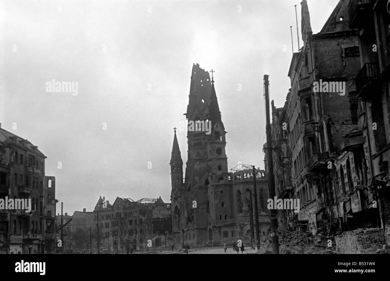 General views of Berlin following the Occupation of the British sector by UK Troops at the end of the second world war. July 1945 OL501B-002 Stock Photo