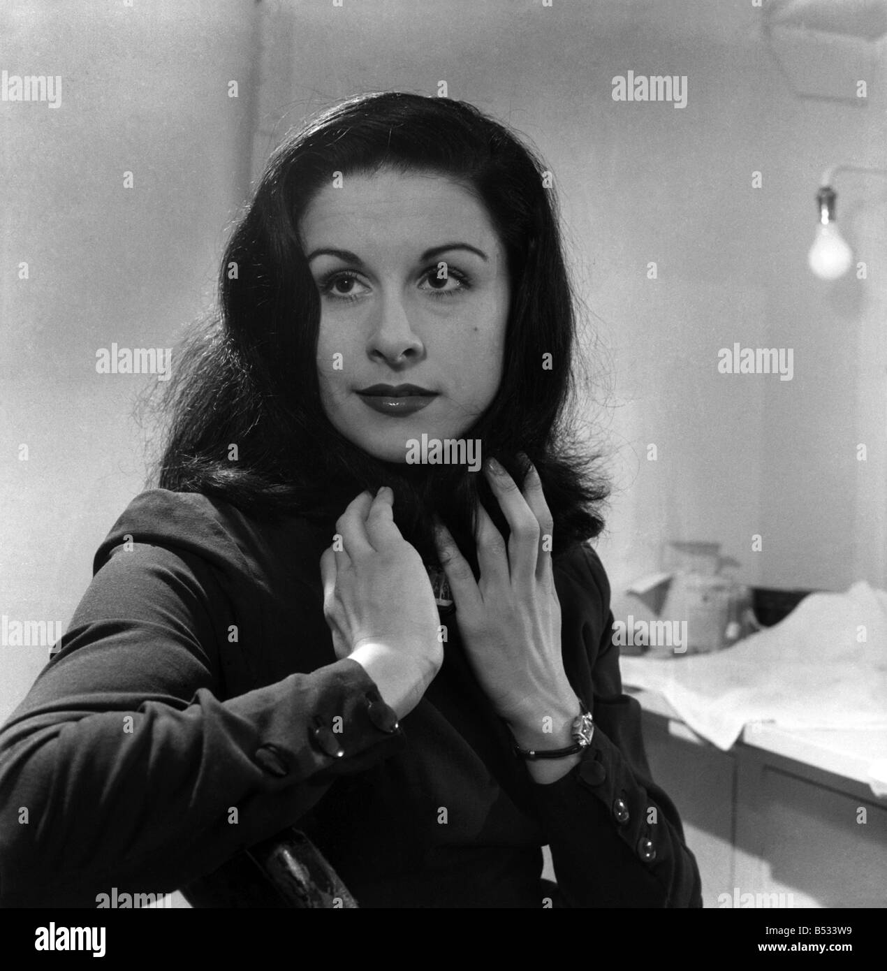 Violetta Elvin - Ballerina. March 1952 C1173-001 Stock Photo - Alamy