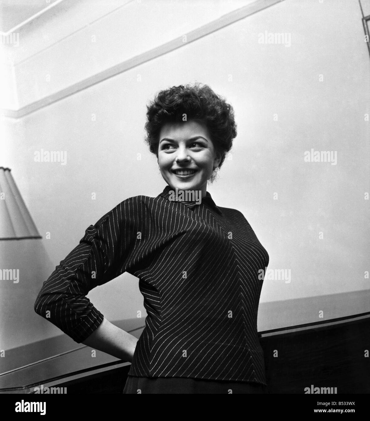 Actress and former 'Nippy' Joan Rice. March 1952 C1232-001 Stock Photo