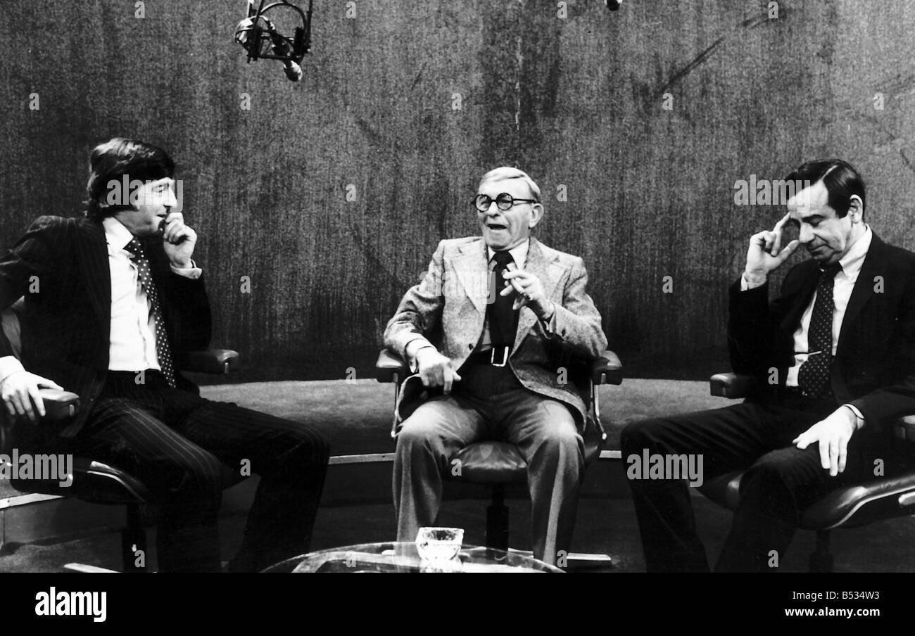 George Burns entertains on the MIchael Parkinson Show Stock Photo