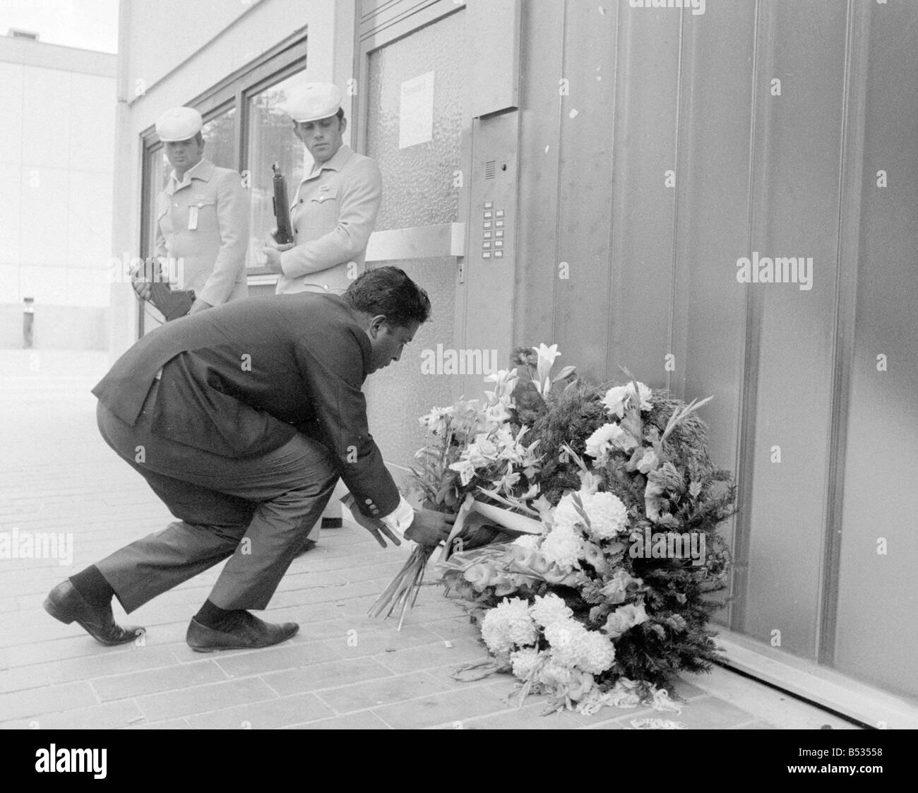 A Pakistani Olympic offical leaves a wreath outside the Israeli H.Q. in the Olympic Village following the murder of 11 Israeli athlete's by Arab terrorists;72 8776;Fresco ;DM Stock Photo