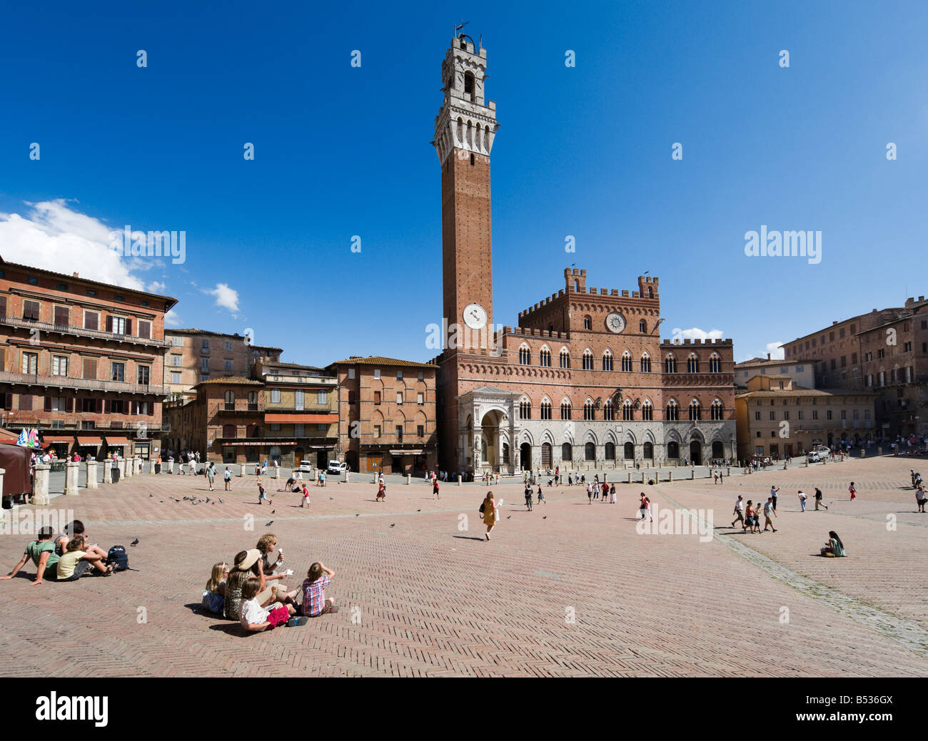 The Torre del Mangia and the Palazzo Publico in The Campo, Siena, Tuscany, Italy Stock Photo