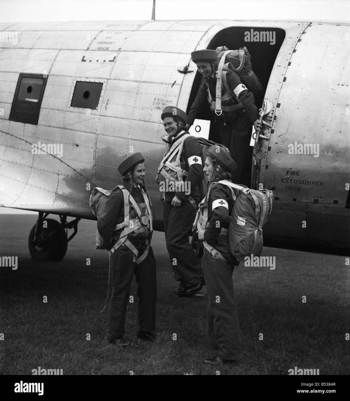 RAF Parachute Nurses. October 1948 O15033-006 Stock Photo