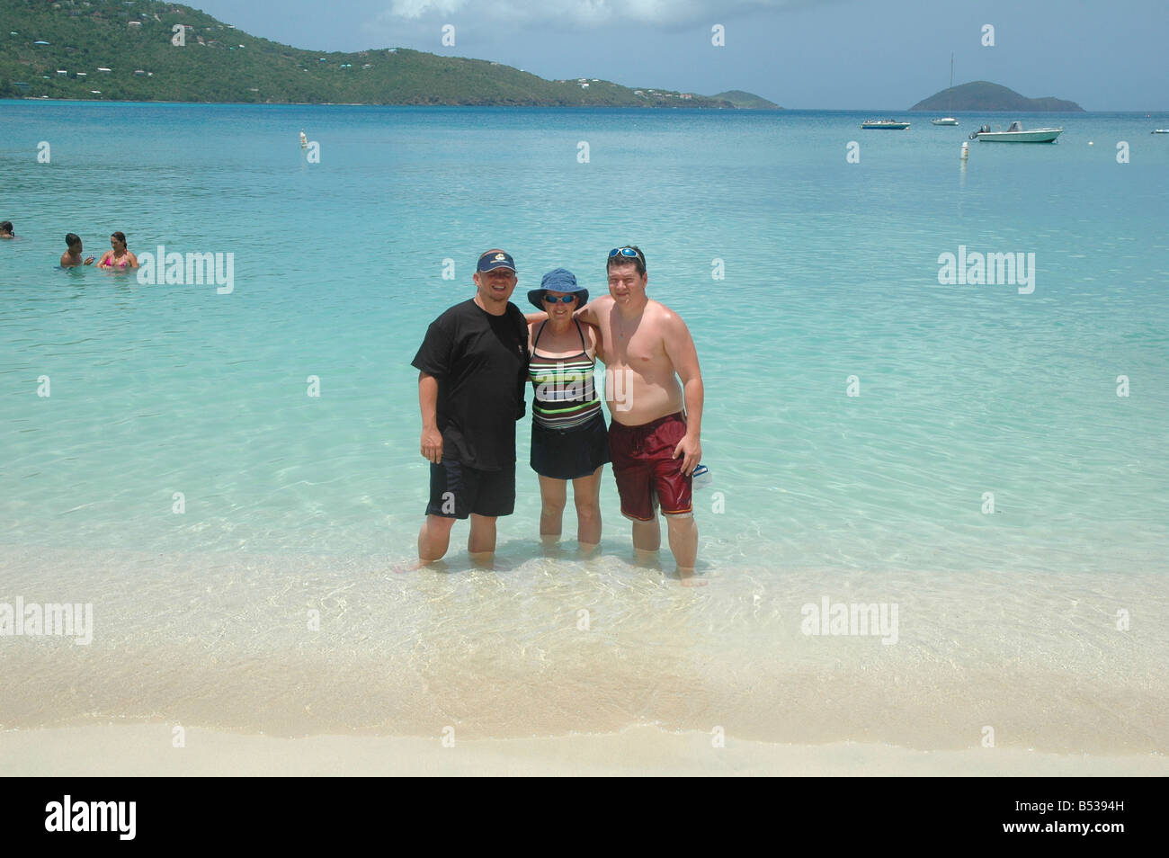 Family at beach caribbean hi-res stock photography and images - Alamy