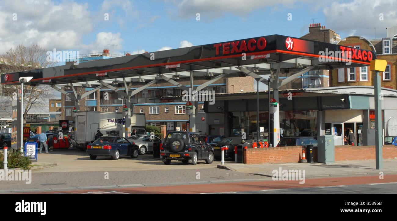Texaco Garage City Road London Stock Photo 20356739 Alamy