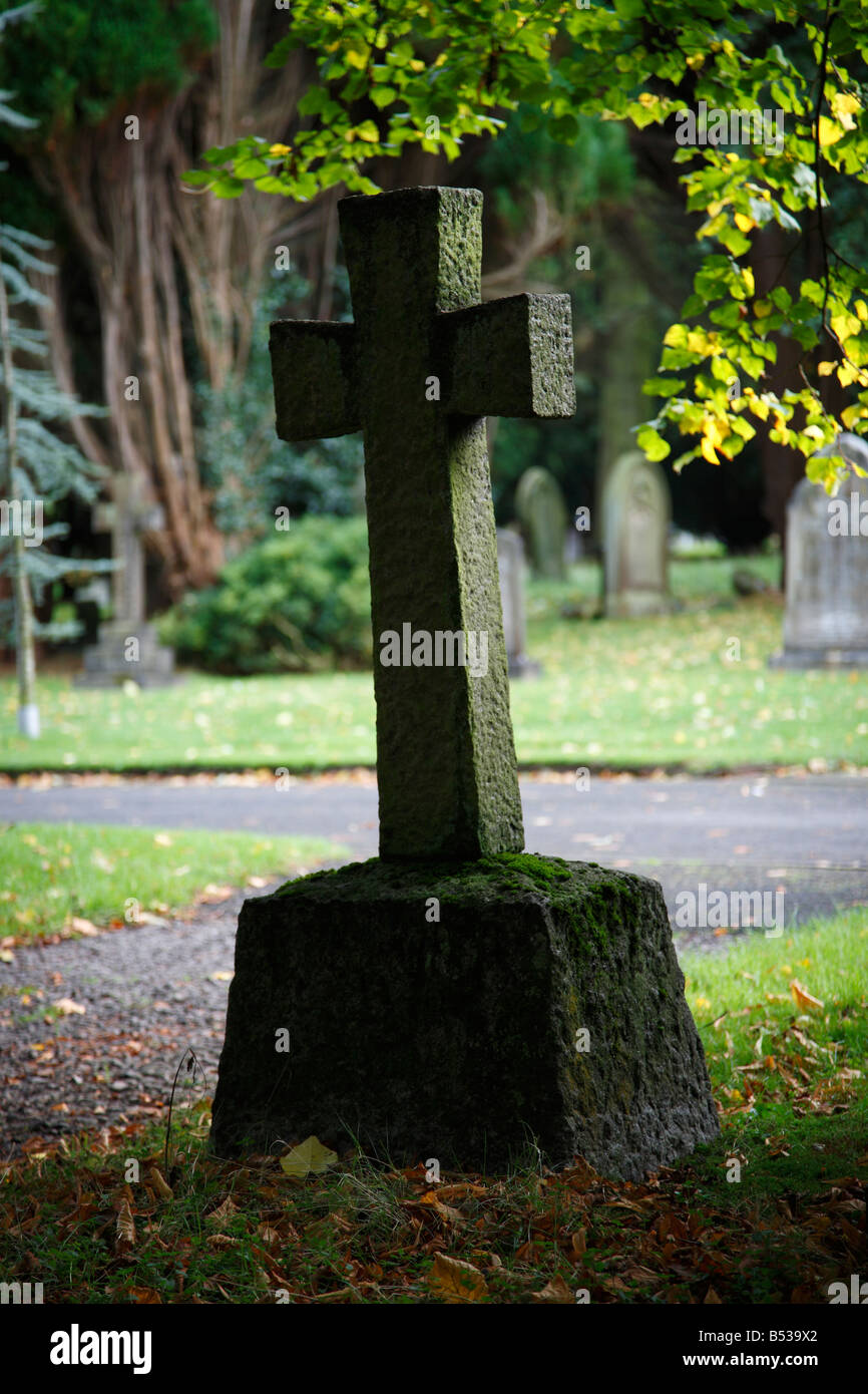 Gravestones with fall foliage hires stock photography and images Alamy