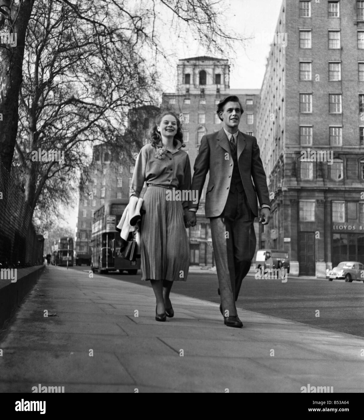 1950s couple hi-res stock photography and images - Alamy