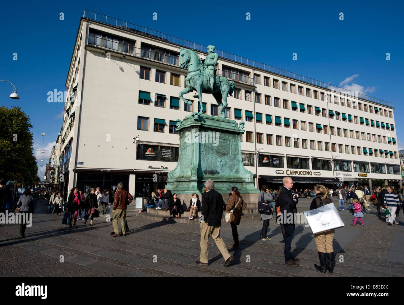 Kungsportsplatsen square hi-res stock photography and images - Alamy
