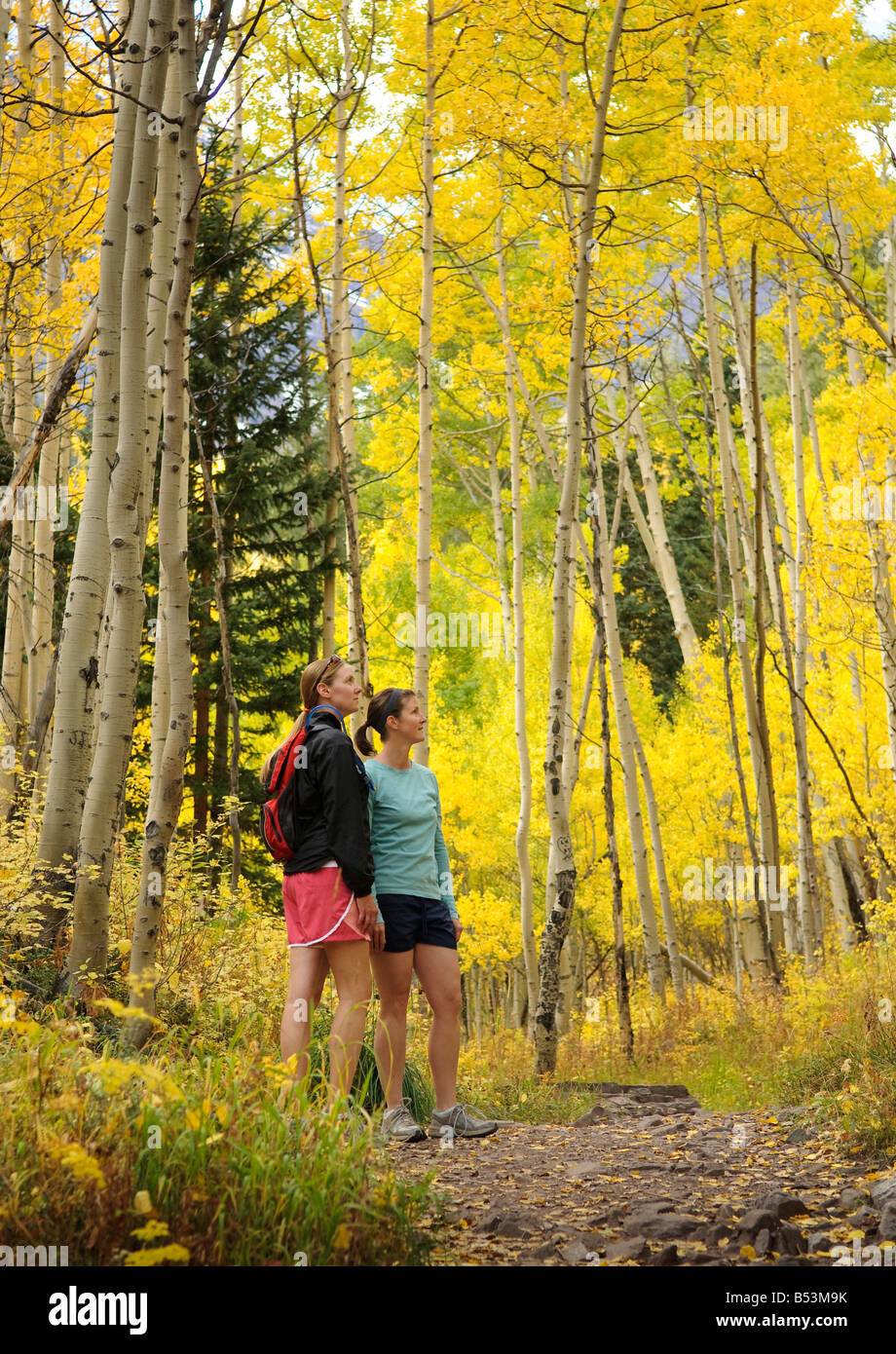 Two women hike on trail hi-res stock photography and images - Alamy