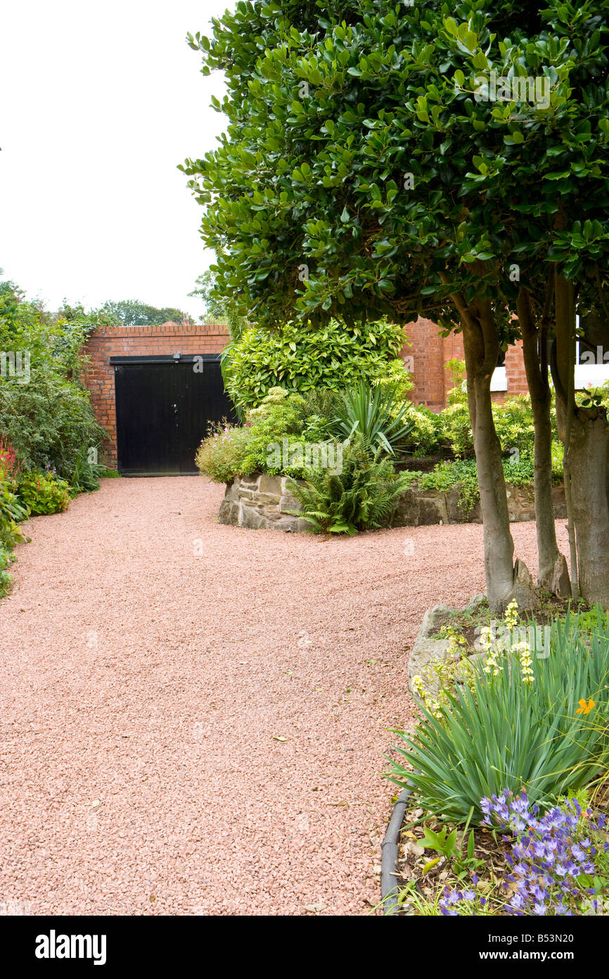 Brick gravel path hi-res stock photography and images - Alamy