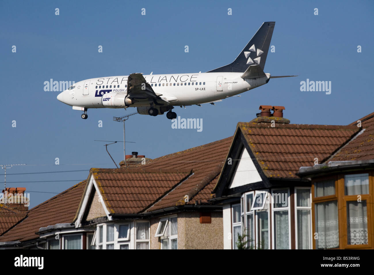 LOT Polish Airlines Star Alliance Boeing 737 55D registration number SP-LKE  approaching Heathrow airport, London. UK (41 Stock Photo - Alamy
