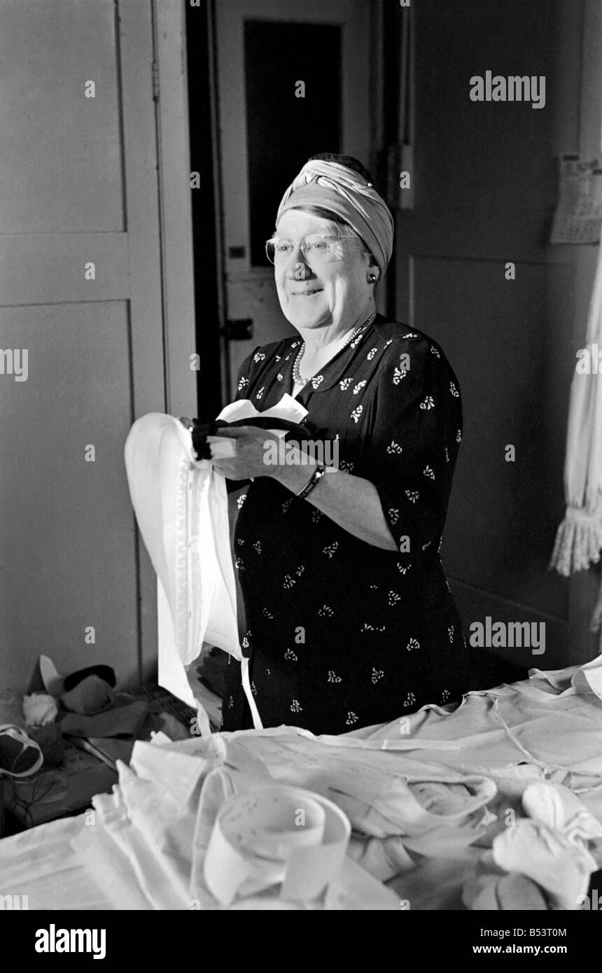 Maria David, Wardrobe Mistress. March 1953 D1019-002 Stock Photo