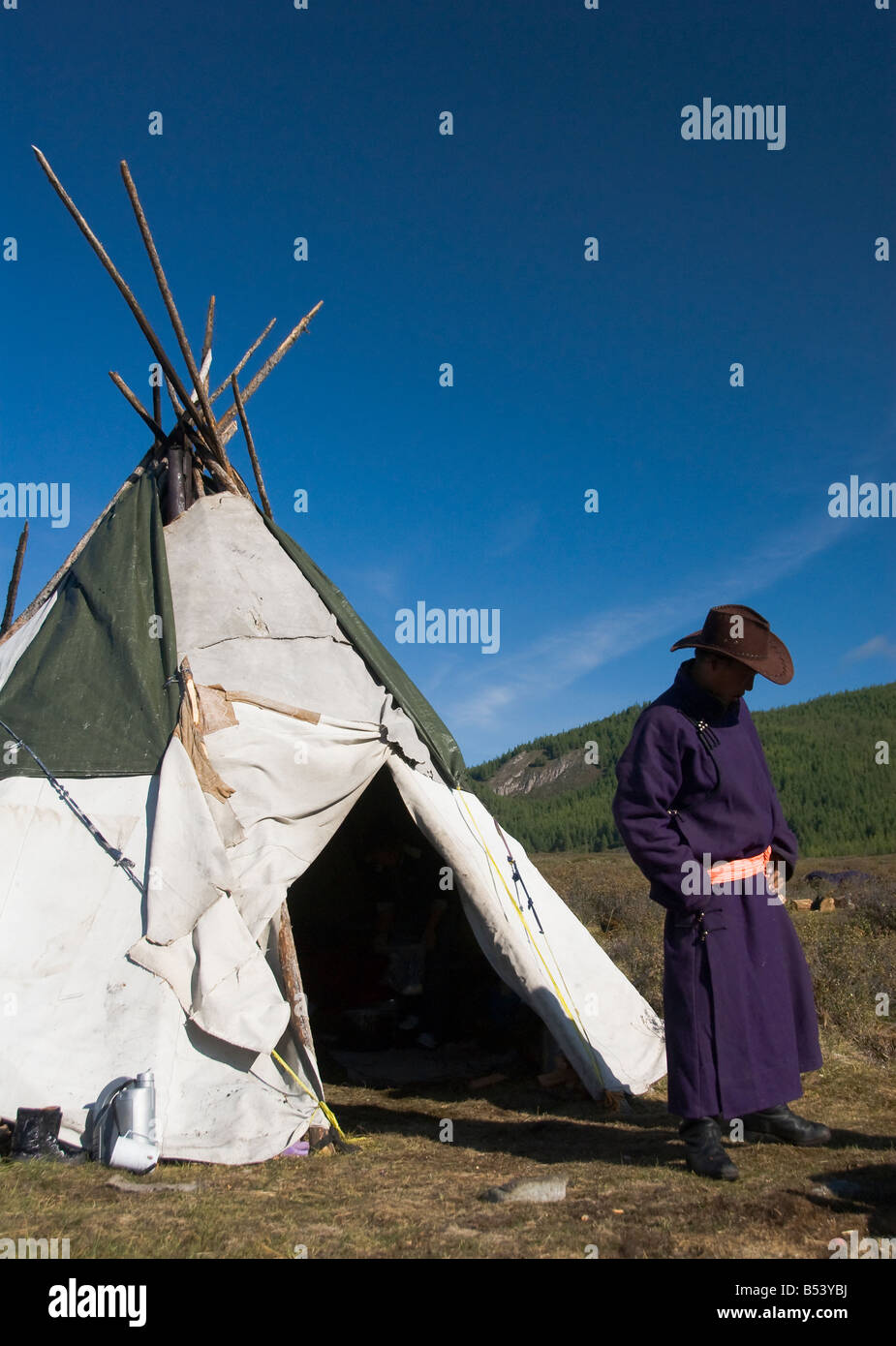Nomad in the tsataan encampment Northern Mongolia Stock Photo