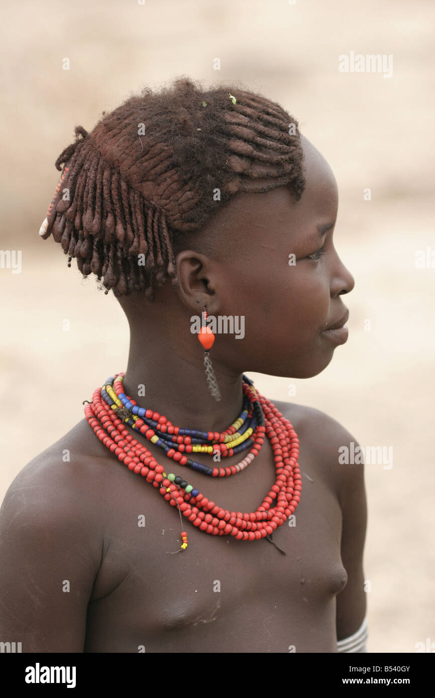 Tribal girl hi-res stock photography and images - Alamy
