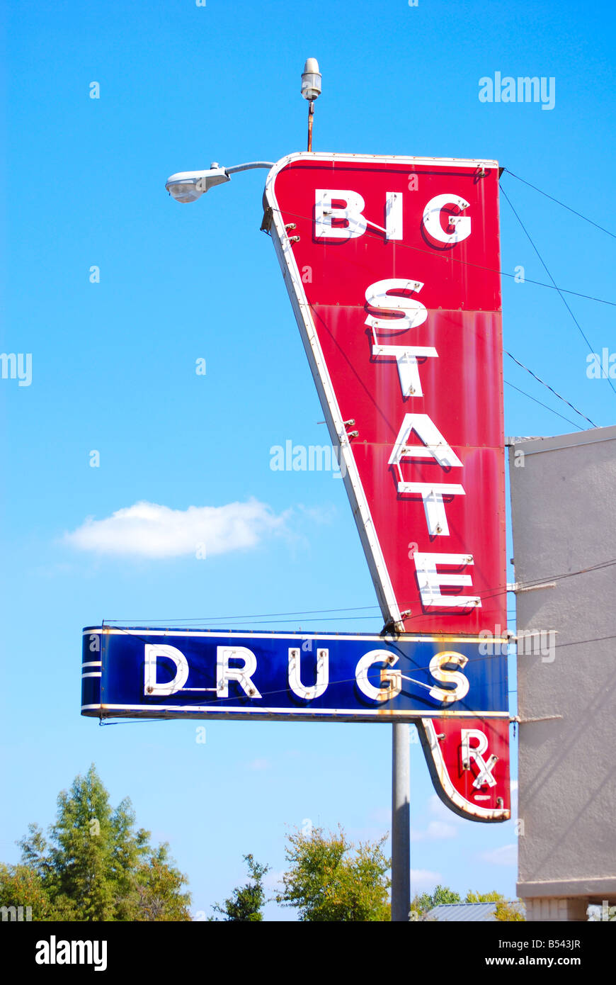 Drug store sign hires stock photography and images Alamy