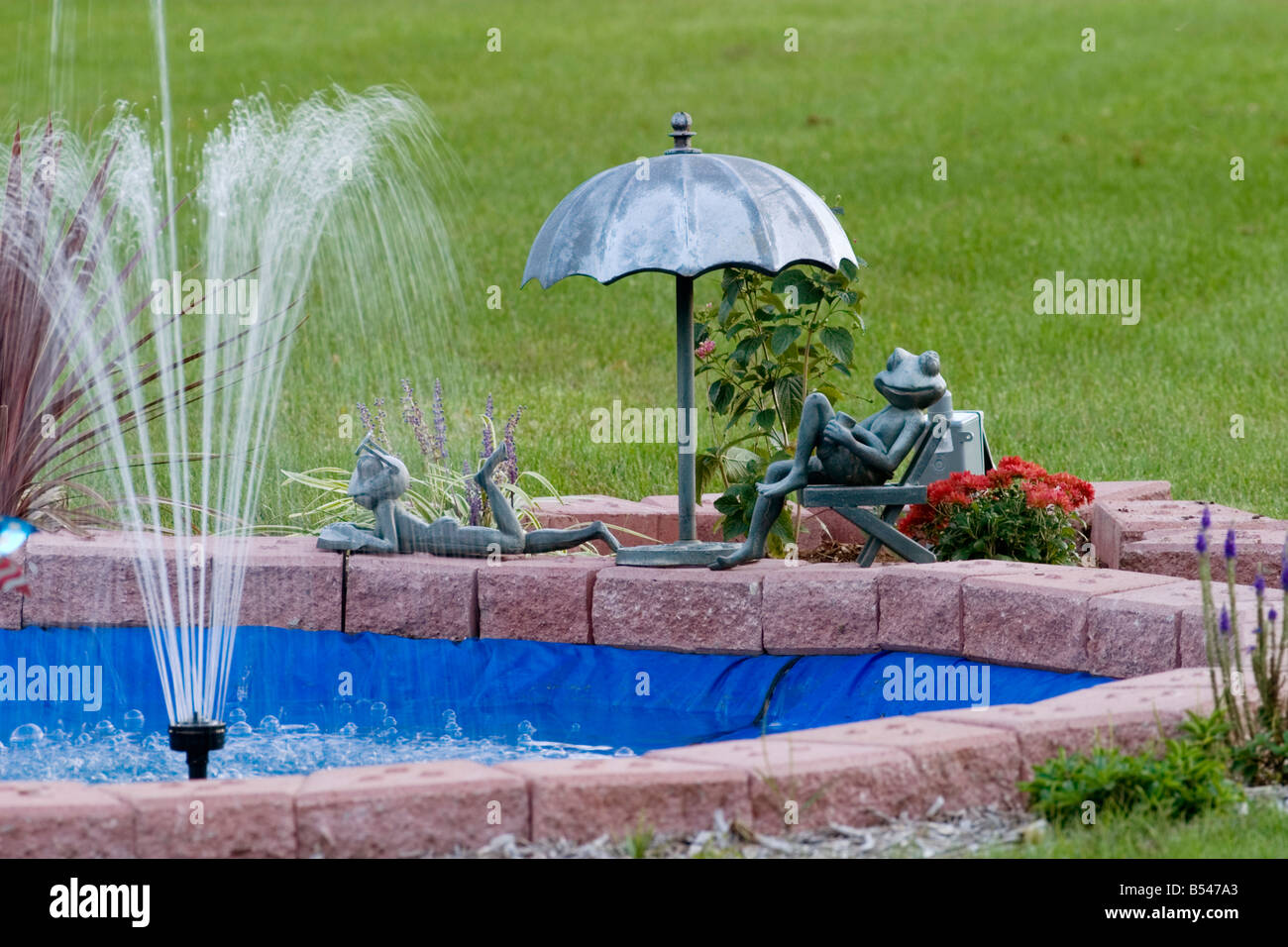 Lawn art hires stock photography and images Alamy