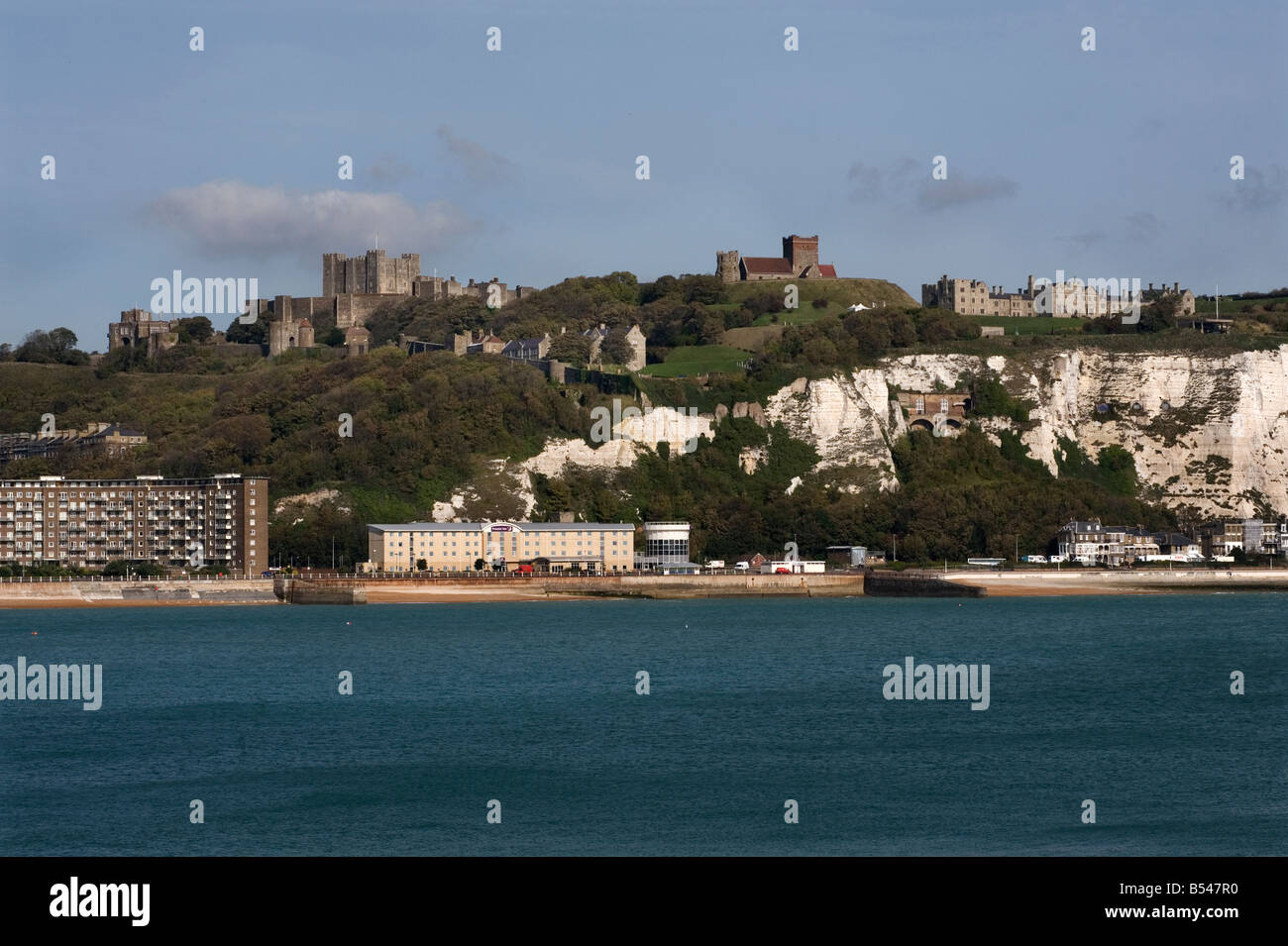 kent Dover Castle Port White Cliffs Ferry port protect Stock Photo