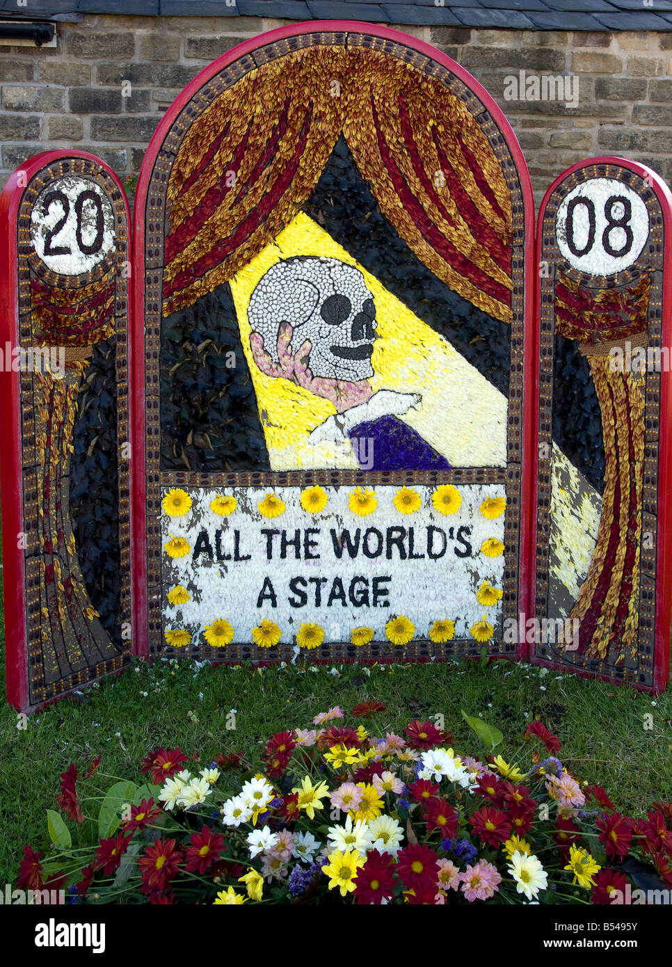 derbyshire well dressing chapel en le frith 2008 theme all the worlds a stage Stock Photo