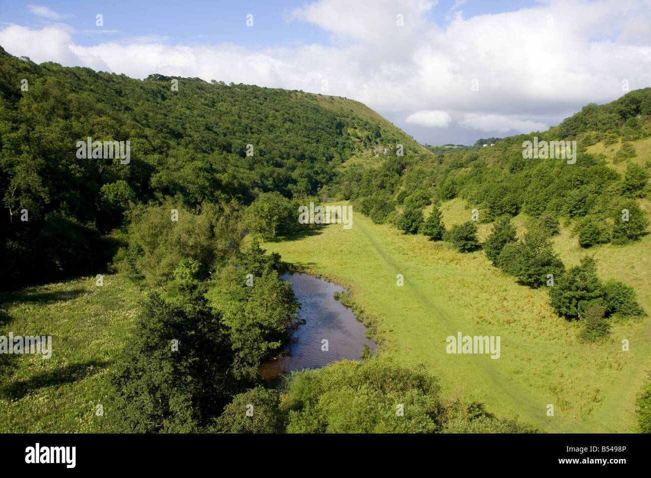 view of river wye from monsal head viaduct with summer green in the landscape Stock Photo