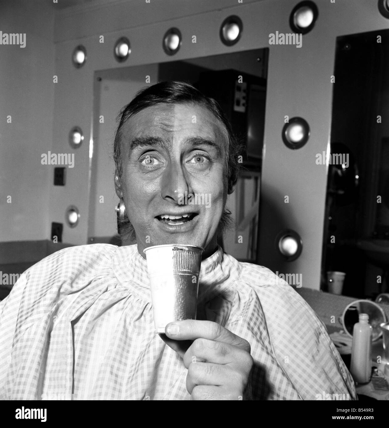 Spike milligan 1960s hires stock photography and images Alamy