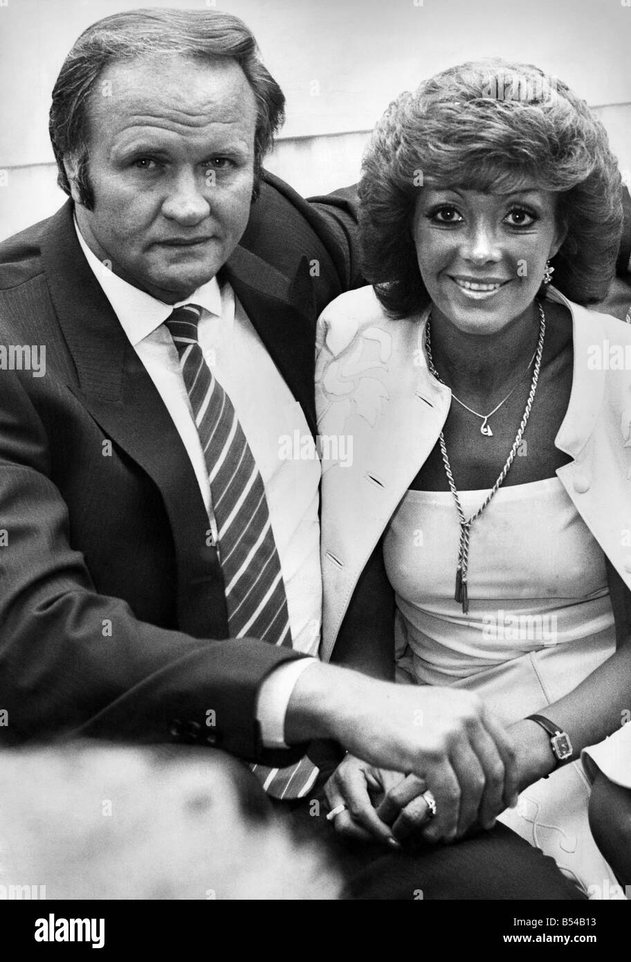 Maggie atkinson wife ron atkinson Black and White Stock Photos & Images ...