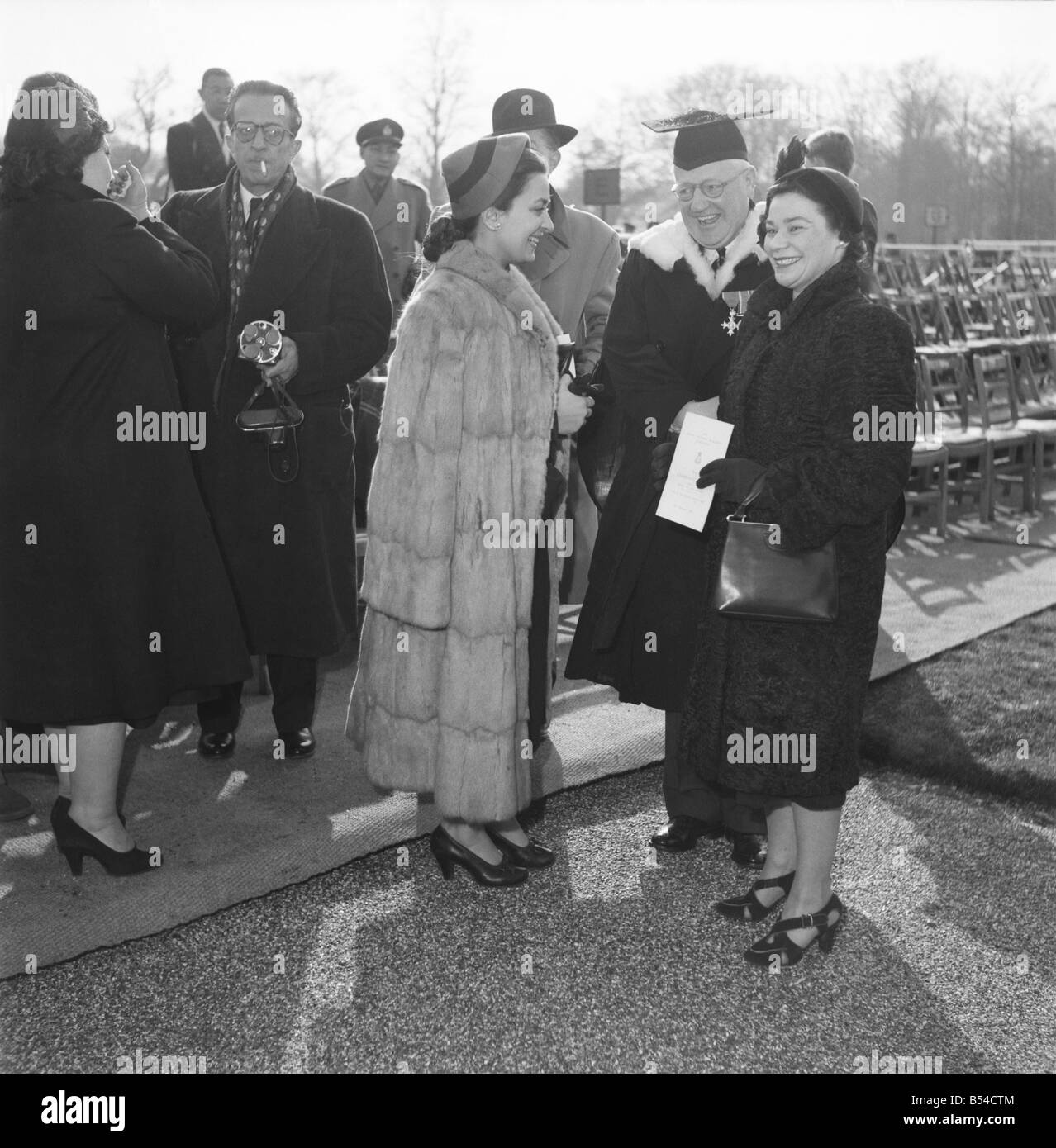 Royal family of Jordan welcomed by British guards at Sandhurst. &#13;&#10;February 1953 &#13;&#10;D632-001 Stock Photo