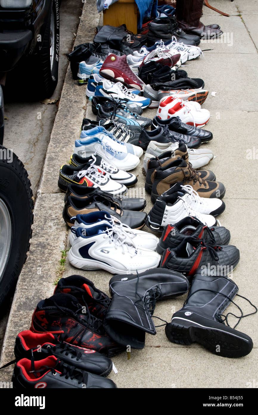 Used sneakers for sale hi-res stock photography and images - Alamy