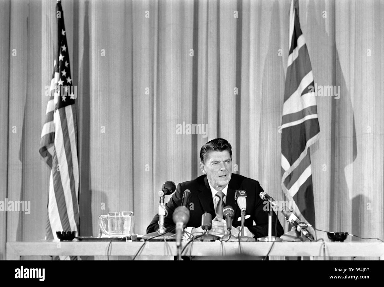Ronald Reagan Governor of California, holds a press conference in the American Embassy. ;November 1969 ;Z10579-001 Stock Photo