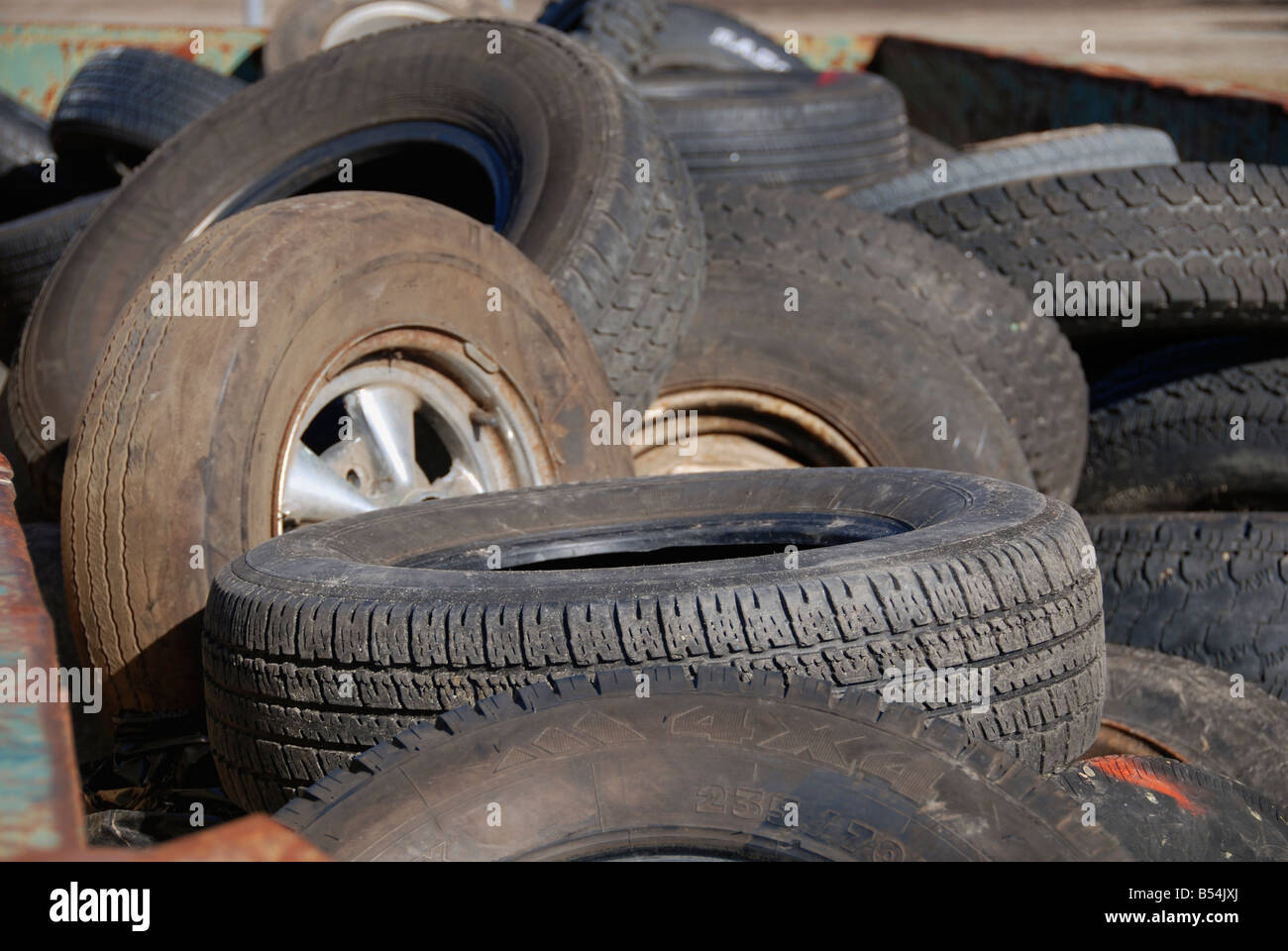 Tires garbage hires stock photography and images Alamy