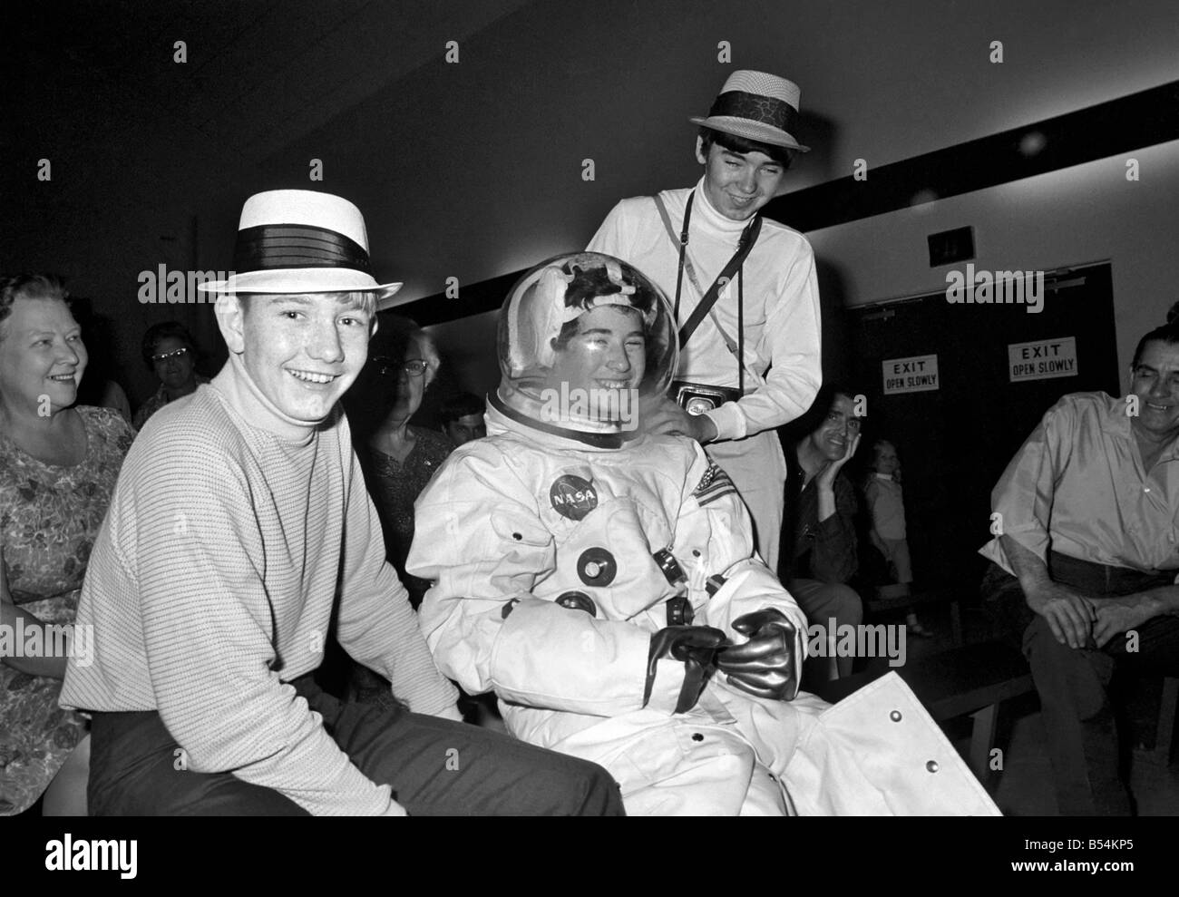 Visitors at NASA Space Station in Florida, U.S.A a few hours before Apollo 12 blasted off on a mission to the moon. A young boy Stock Photo