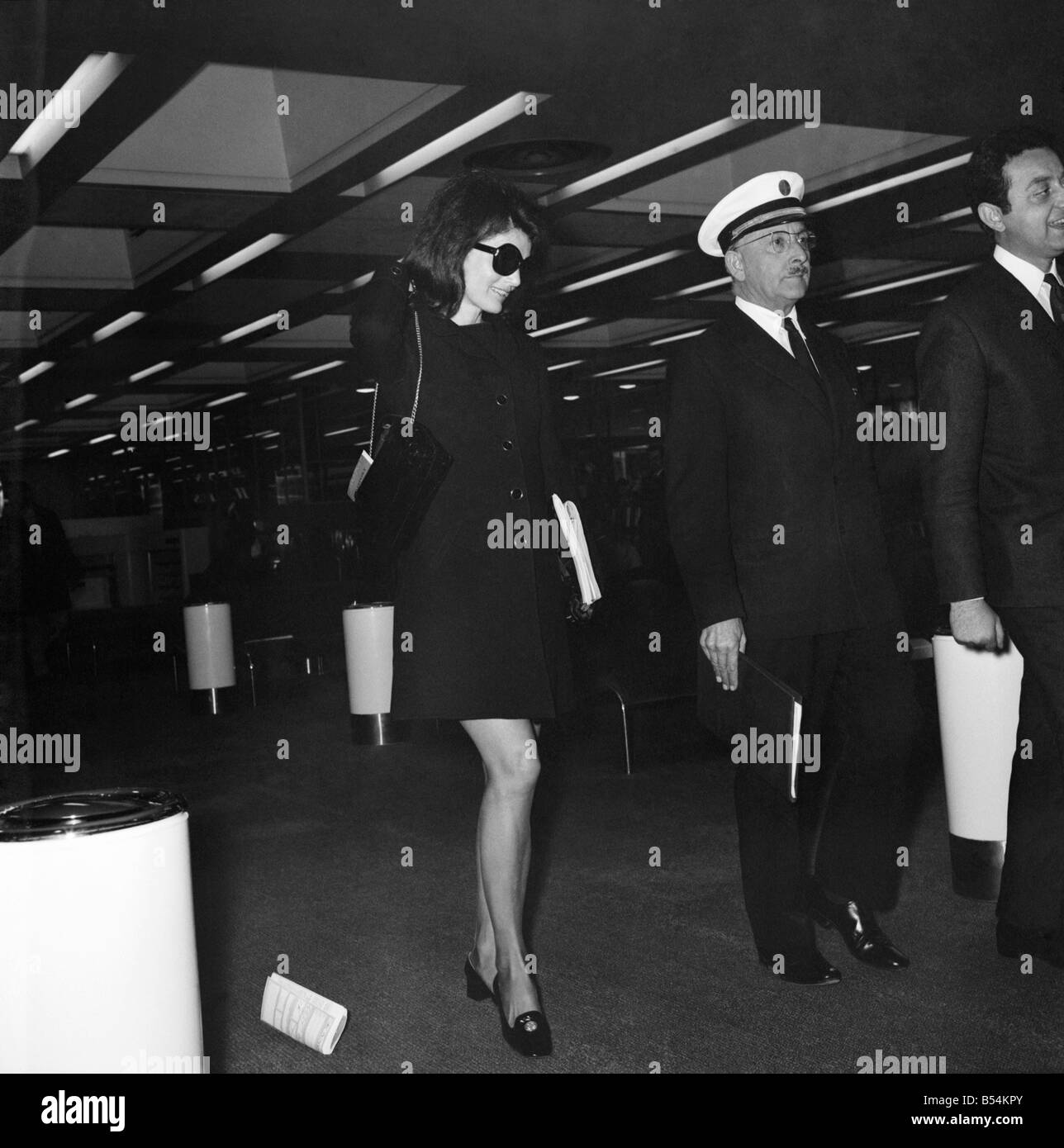 Jackie Kennedy and Secret Service agent at the Canadian Expo in april 1967  Stock Photo - Alamy