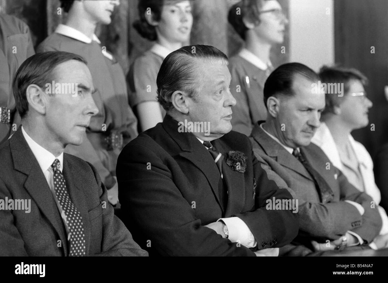 Medical Childbirth Quins were born to Mrs. Irene Hanson (33) of