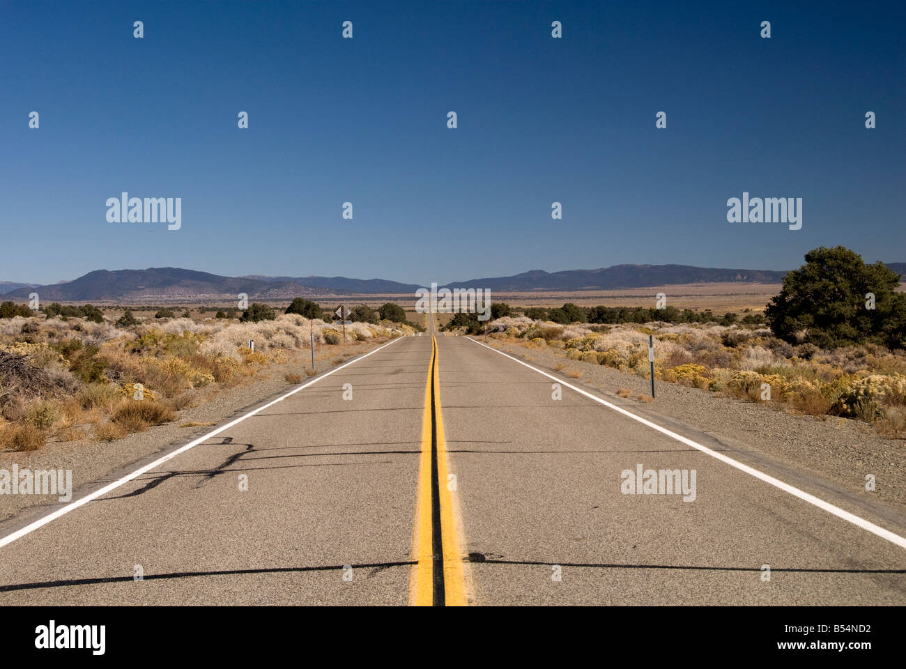 Road over the high plains toward Hawthorne, Nevada Stock Photo Alamy