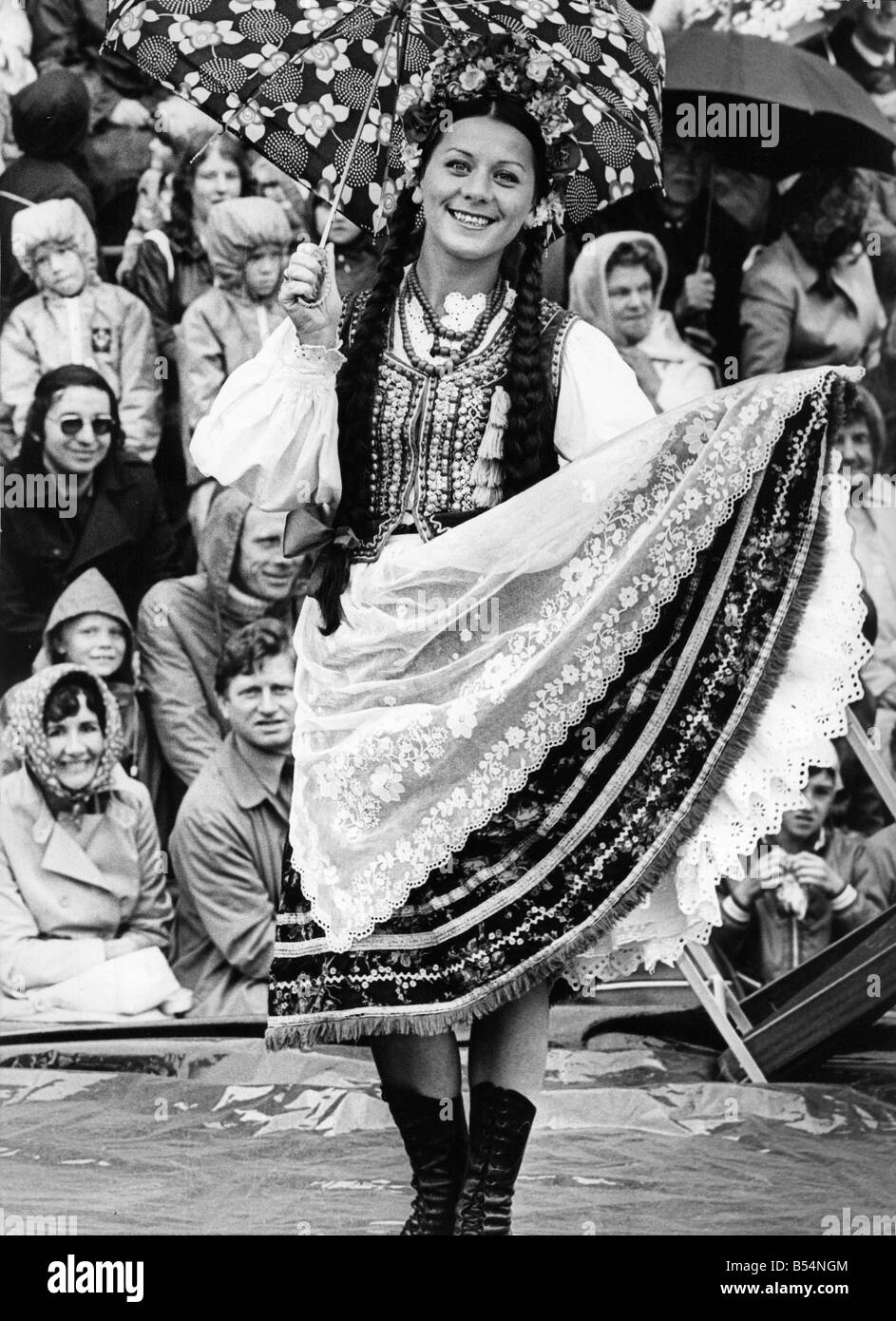 1970s folk festival hi-res stock photography and images - Alamy