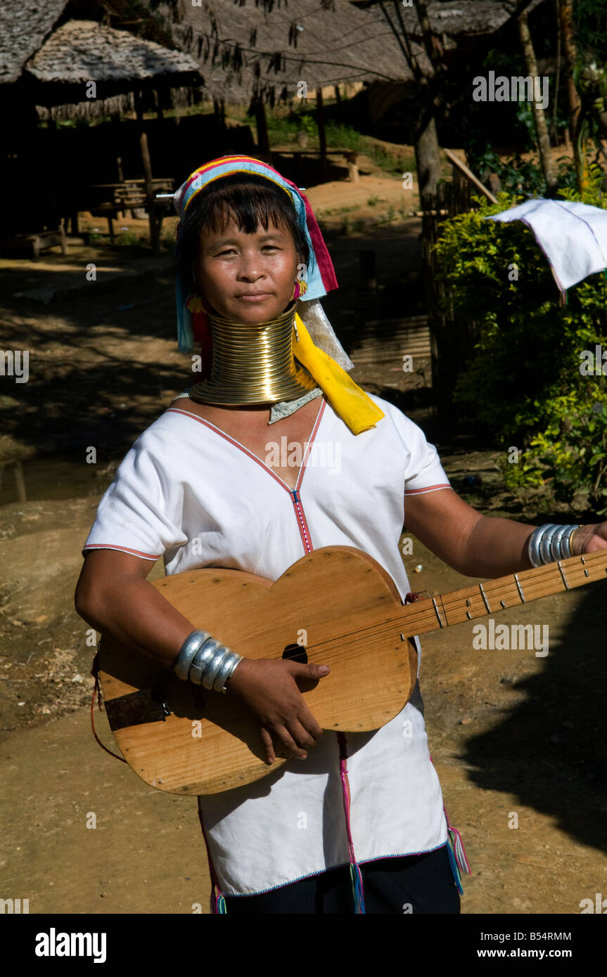 Indigenous string instrument hires stock photography and images Alamy