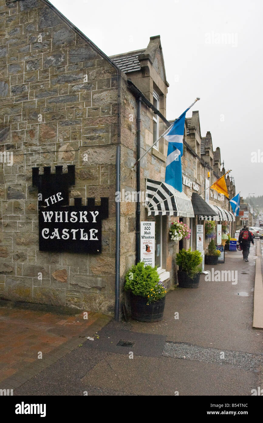 Whisky Castle shop retail unit in Tomintoul, Scotland uk Stock Photo