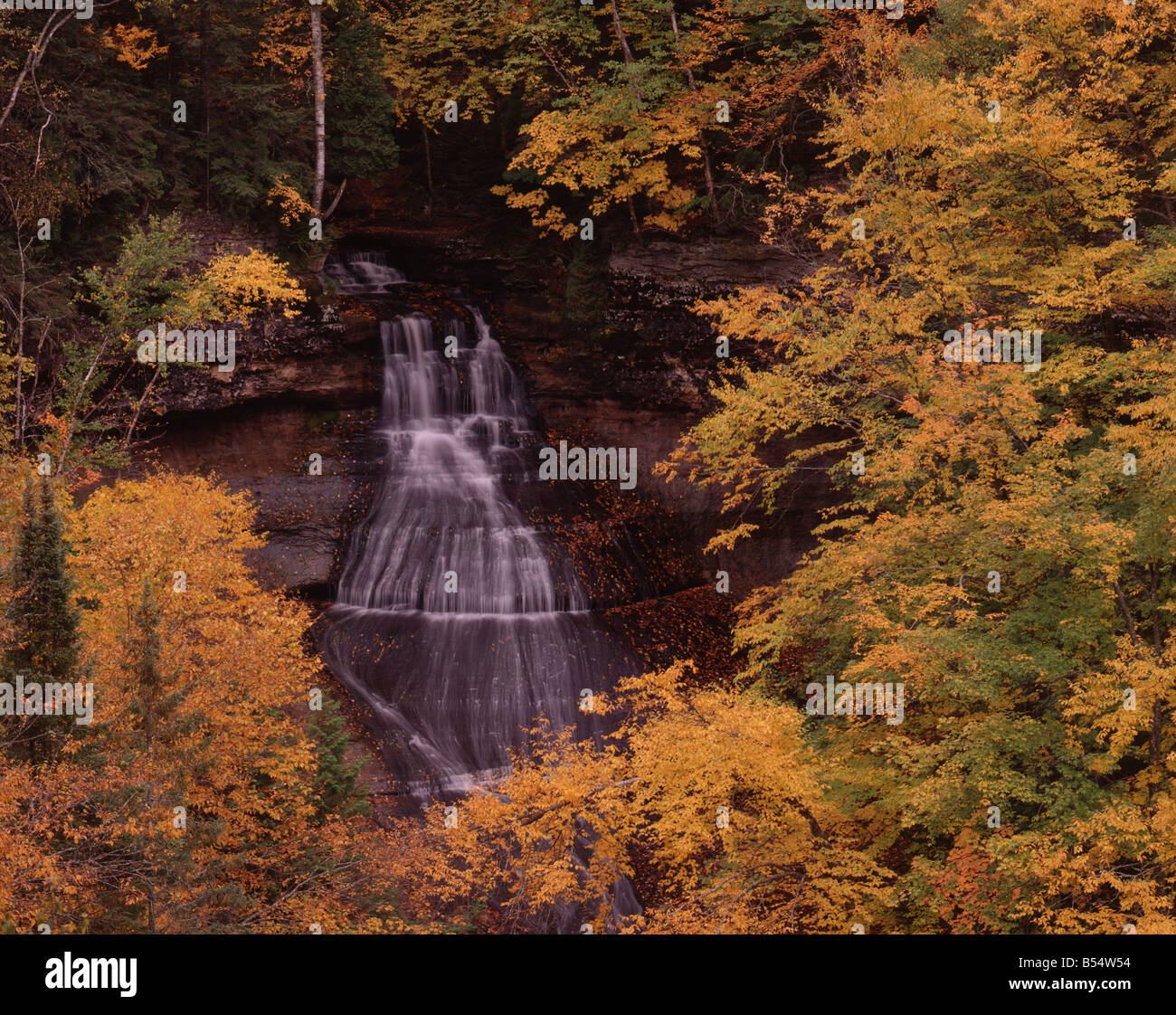 Waterfall pictured rocks hi-res stock photography and images - Alamy