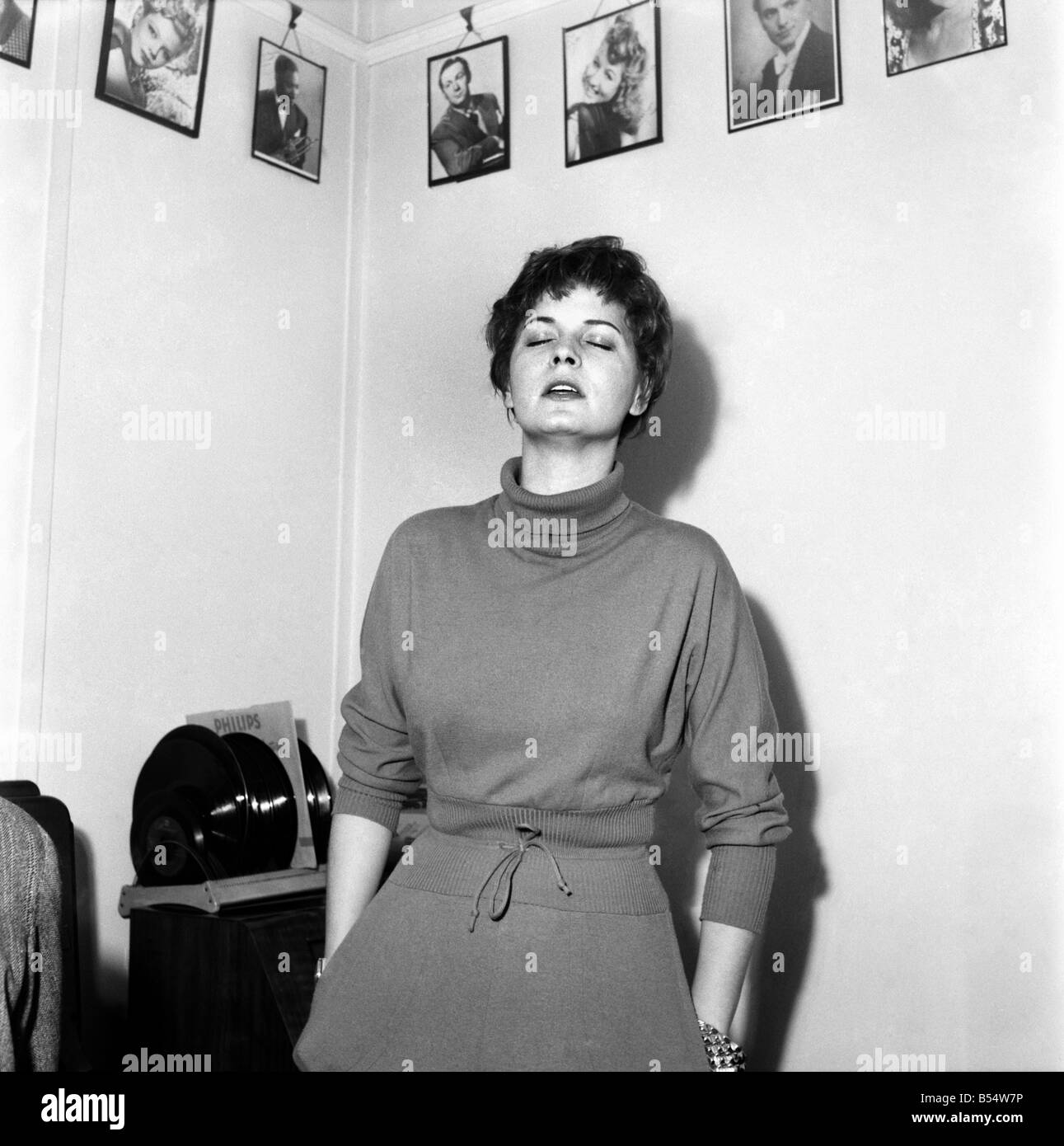 Actress Singer Eva Bartok singing 'Don't touch me'. October 1953 D6366 Stock Photo