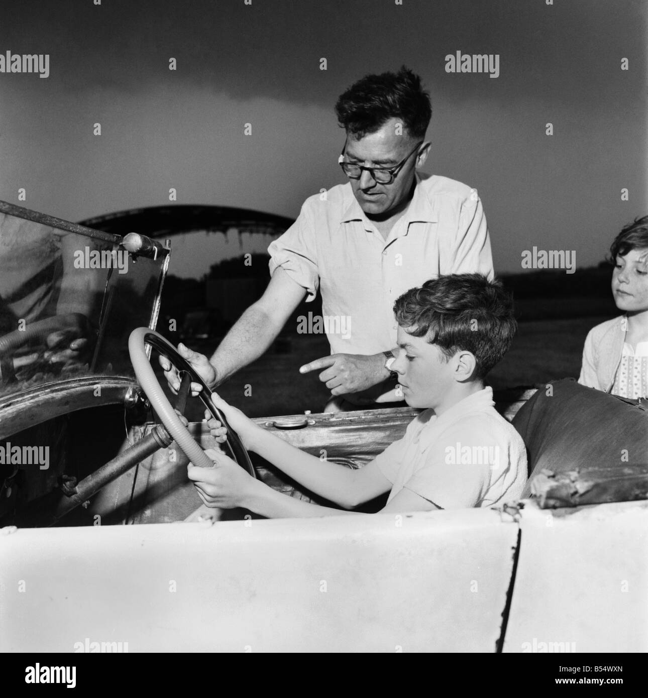 1960 s car seat child hi res stock photography and images Alamy