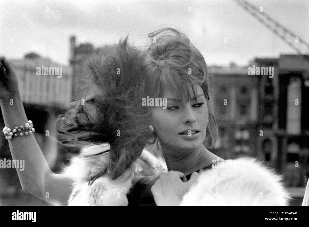 London bridge 1960s Black and White Stock Photos & Images - Alamy