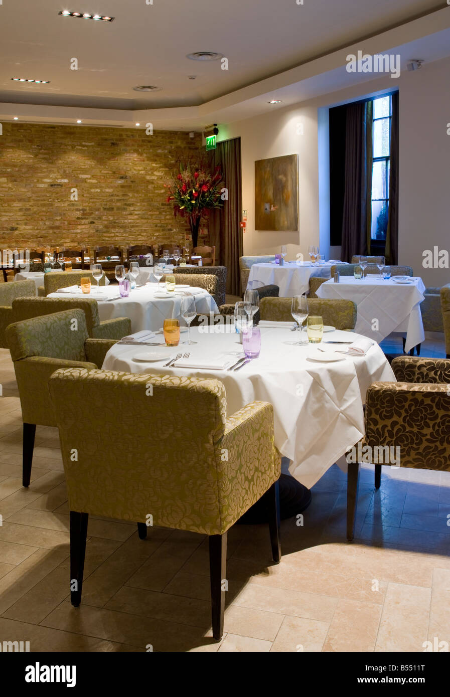 Avista Restaurant Mayfair London Stock Photo Alamy