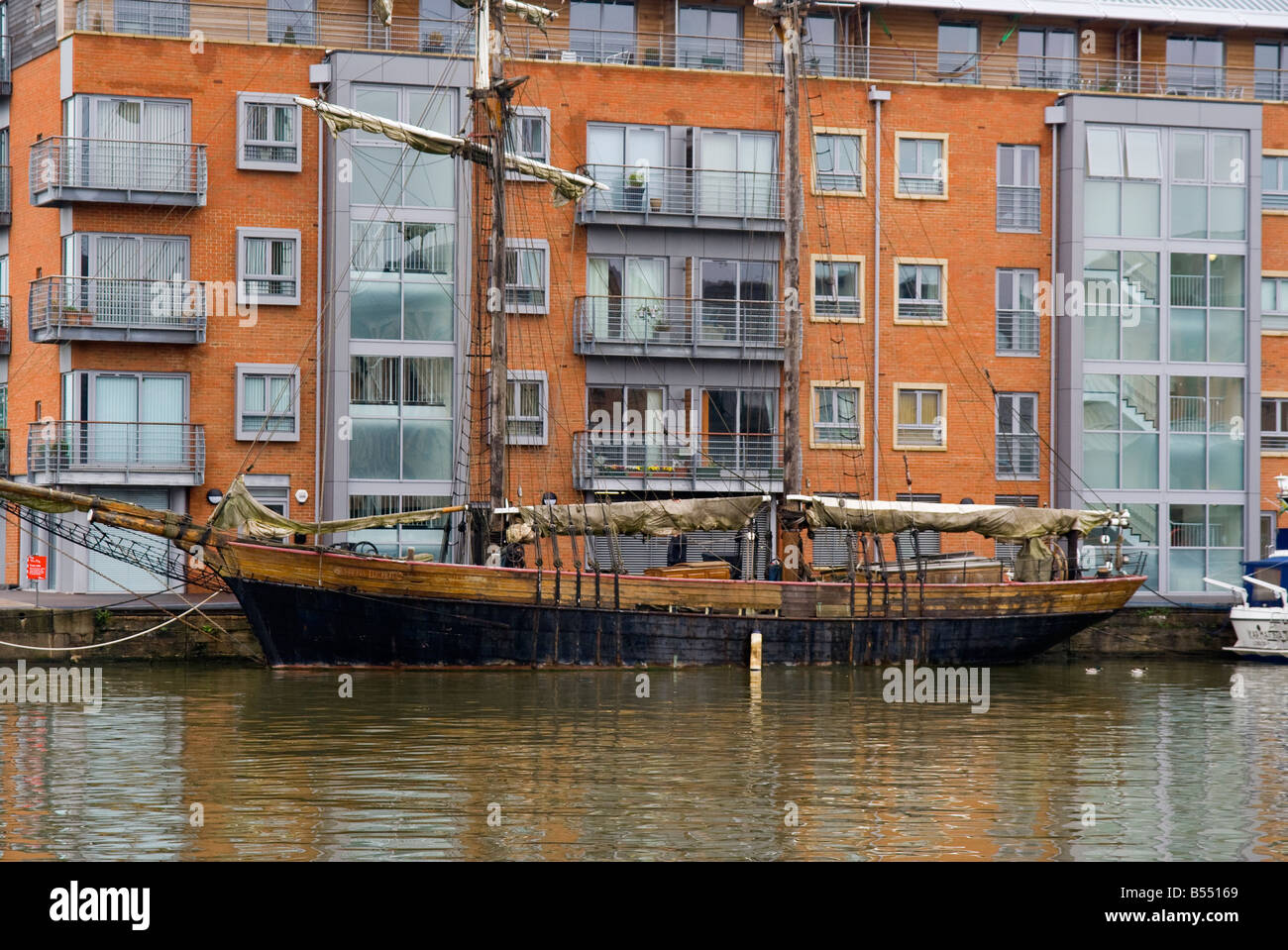 Regeneration of gloucester docks hires stock photography and images